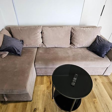 Apartament Bulgarska 59 - Sypialnia I Salon - 40M2 - Self Check In 24H Poznan Bagian luar foto