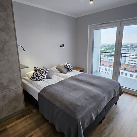 Apartament Bulgarska 59 - Sypialnia I Salon - 40M2 - Self Check In 24H Poznan Bagian luar foto