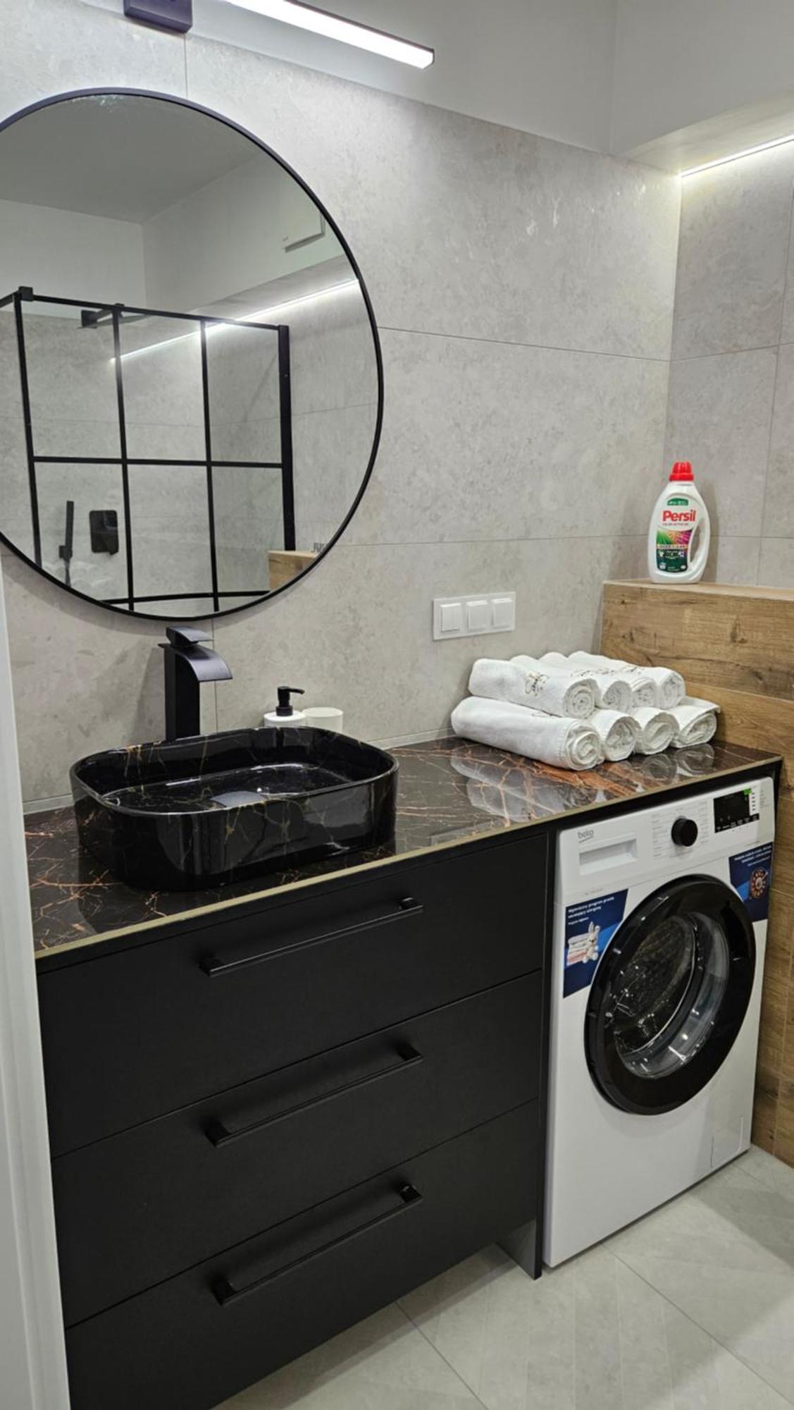 Apartament Bulgarska 59 - Sypialnia I Salon - 40M2 - Self Check In 24H Poznan Bagian luar foto