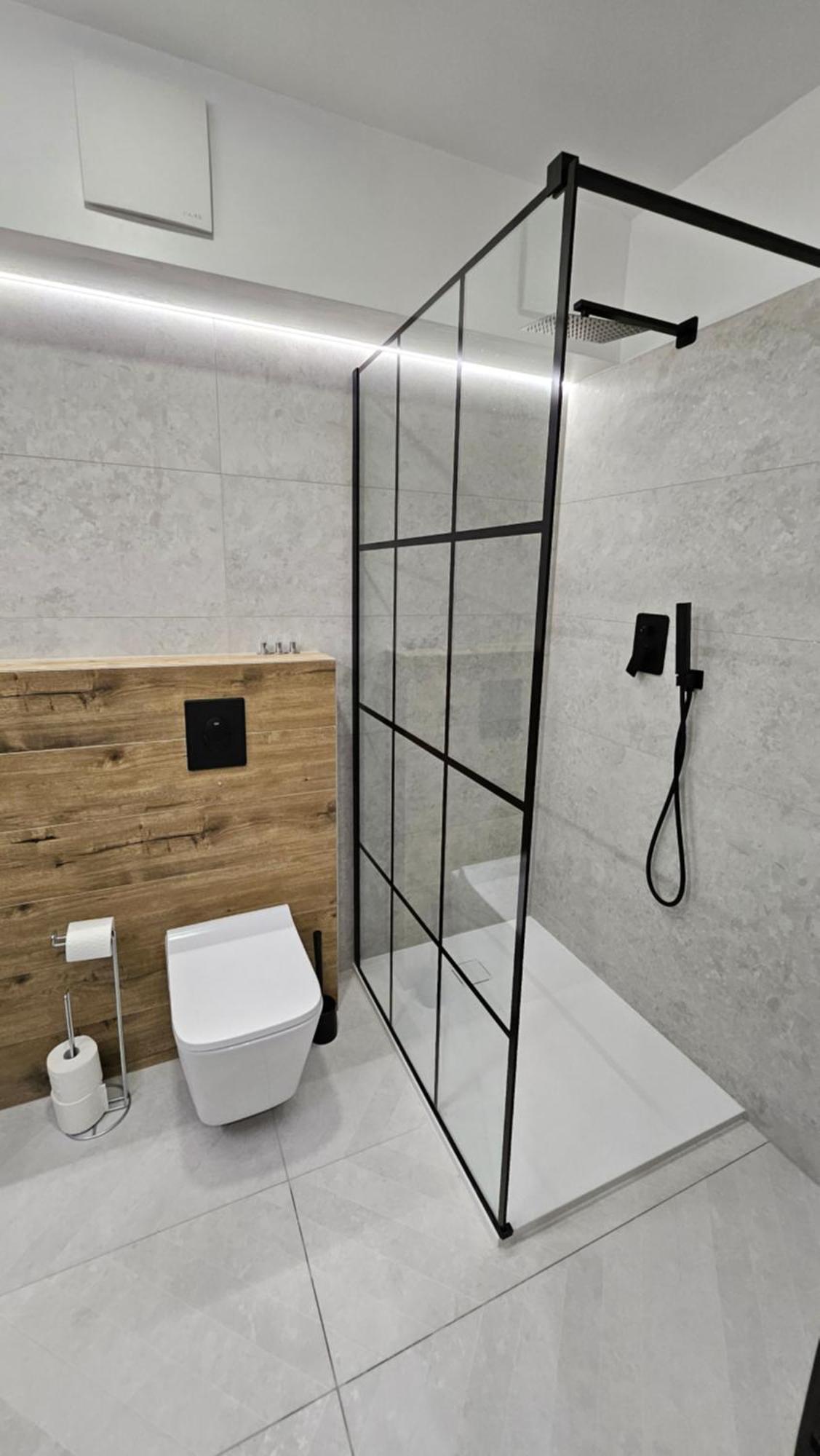 Apartament Bulgarska 59 - Sypialnia I Salon - 40M2 - Self Check In 24H Poznan Bagian luar foto